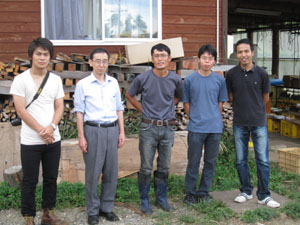 s100924-f.jpg